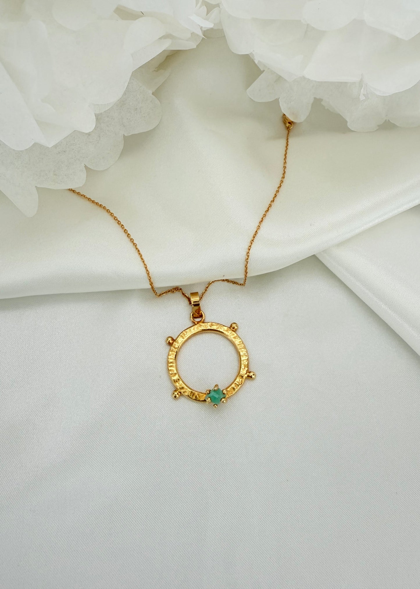 Verdant Glow Necklace
