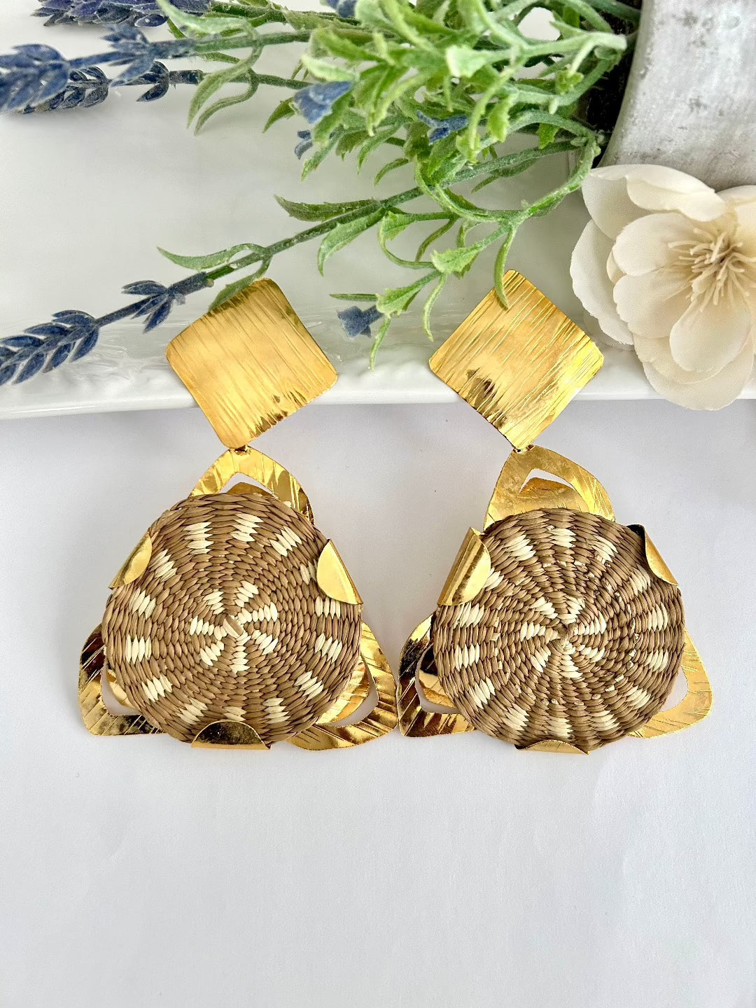 Nyssa Earrings – 24K gold-plated handmade jewelry by Guapíssima