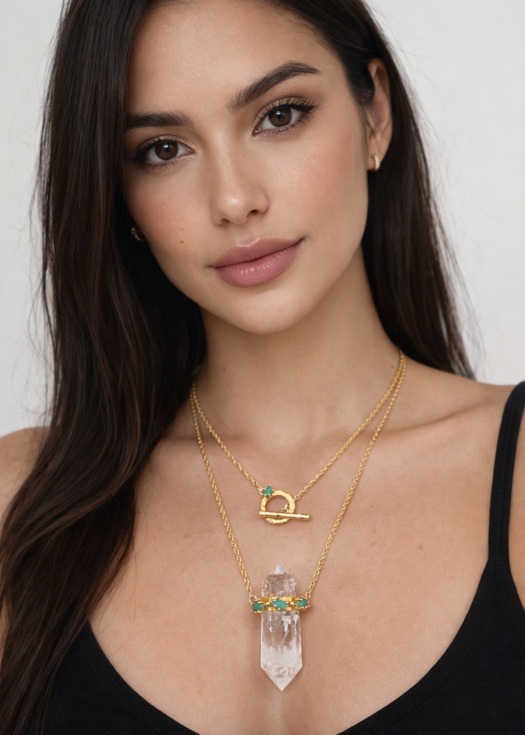 Seraphine Necklace – 24K gold-plated clear quartz raw emerald handmade jewelry by Guapíssima
