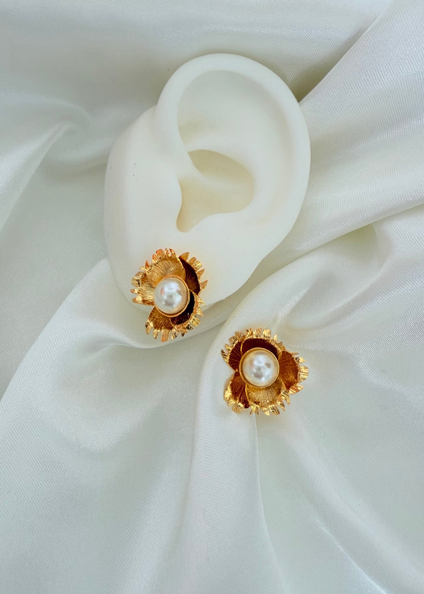 Kelly Stud Earrings