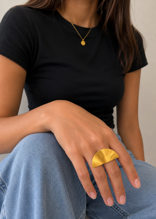 Abanico Ring – Handmade 24K gold-plated bronze fan-inspired ring by Guapíssima Artisan Jewelry