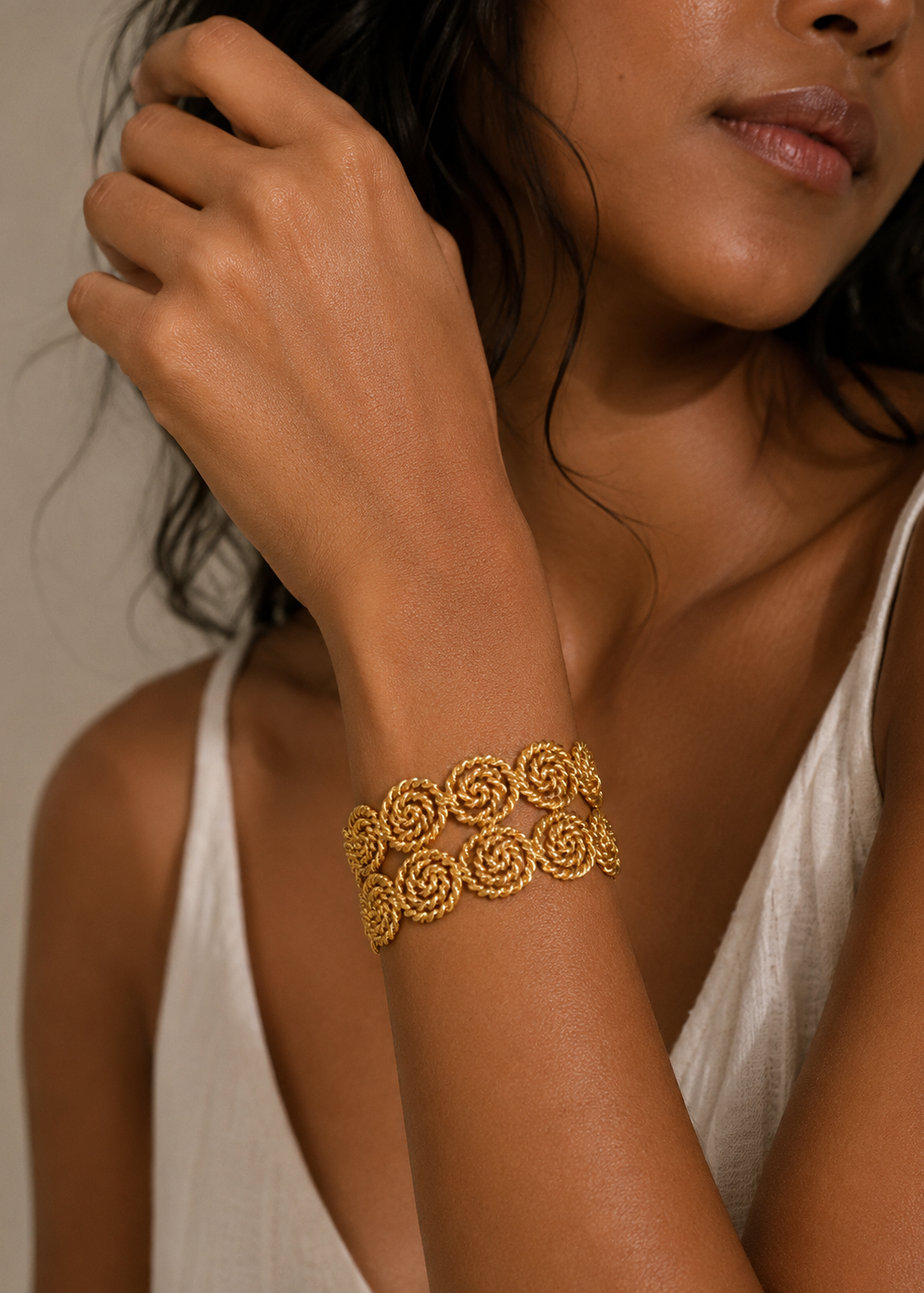 Twist of Gold Bracelet – 24K gold-plated braided handmade jewelry by Guapíssima