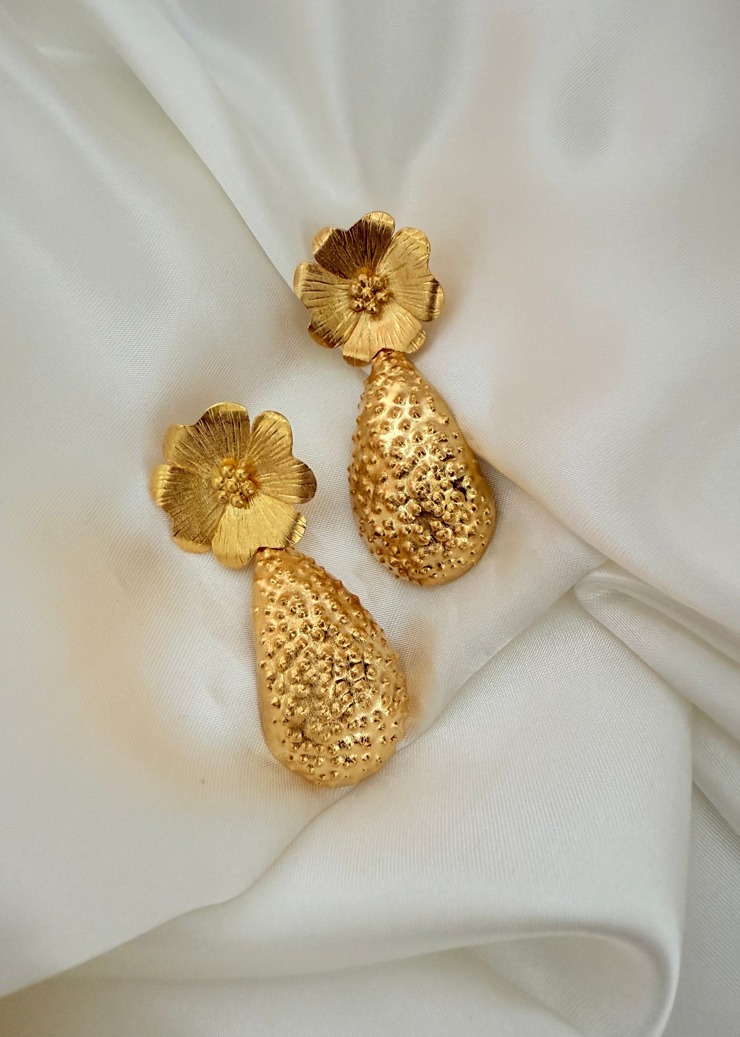 Glamor Earrings