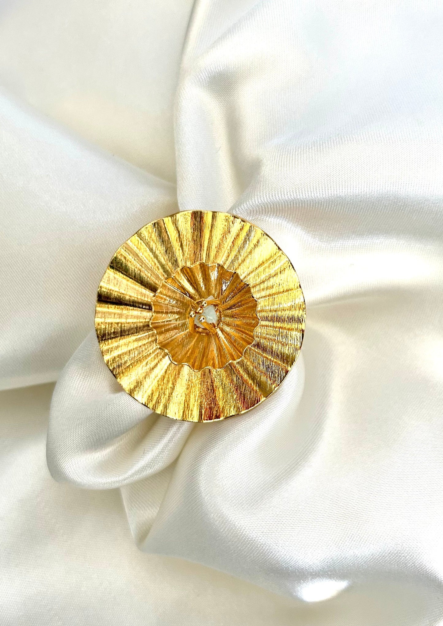 Lucete Ring
