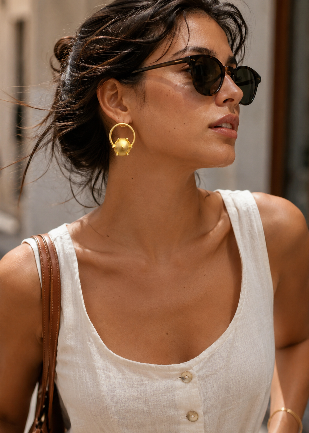 Golden Orbit Earrings – 24K gold-plated handmade jewelry by Guapíssima