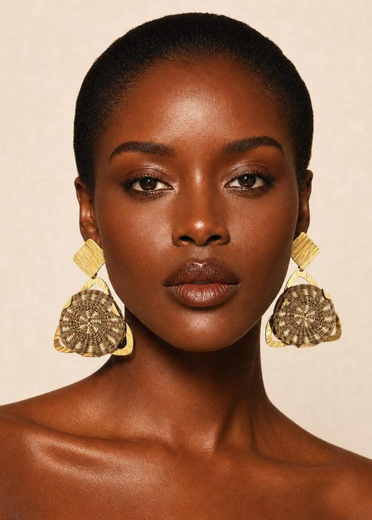 Nyssa Earrings – Handmade 24K gold-plated Iraca palm earrings by Guapíssima Artisan Jewelry