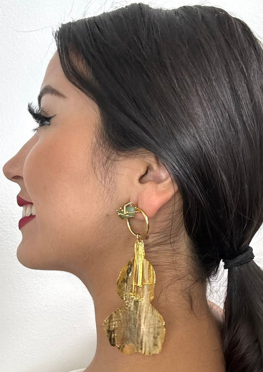 Levana Earrings+ Free Gift ($10 Value!)